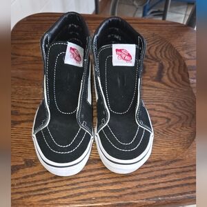 Vans Kids Black and White High-Top  Sude  Classic Sneakers